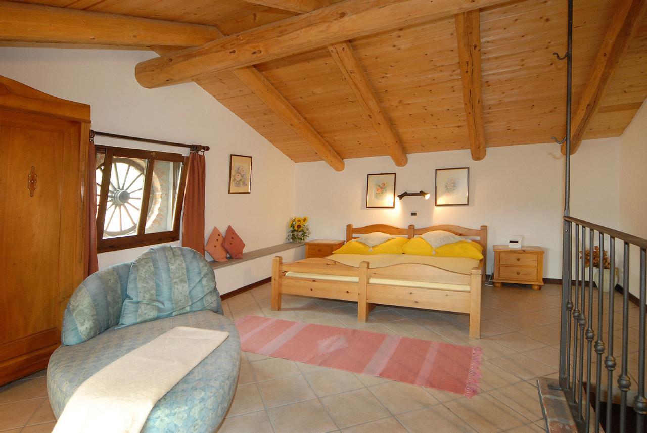 Agriturismo Sondrea Sinio Buitenkant foto